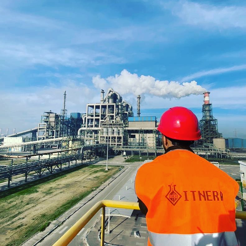 Technicien en intervention sur site industriel – Détection incendie et automatisation industrielle.